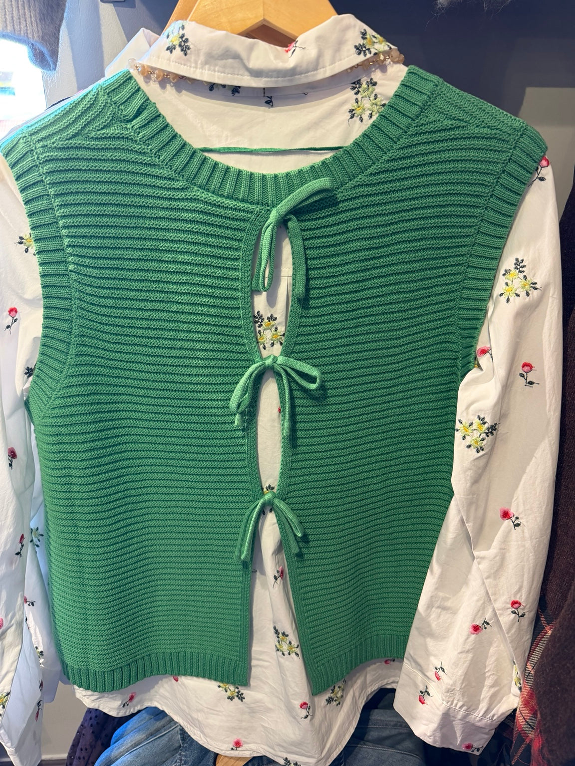 Ichi green knit sweater vest tie-back view