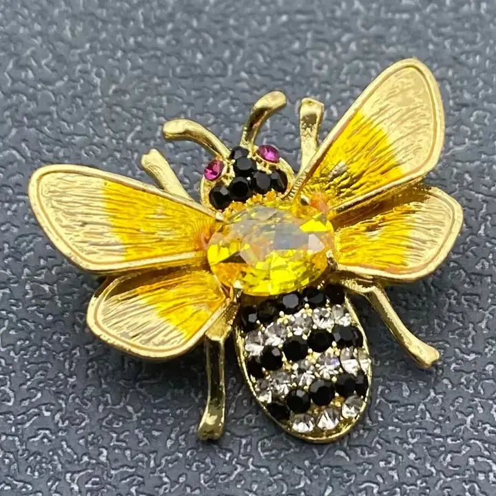 Mio Queena - Little Bee Brooch