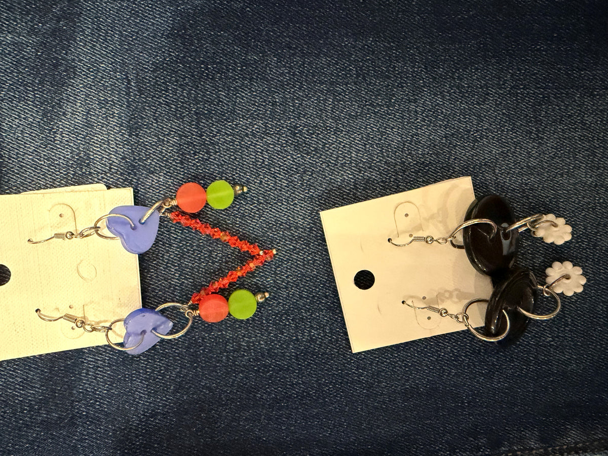 Vintage Jewel - Long Heart Earrings