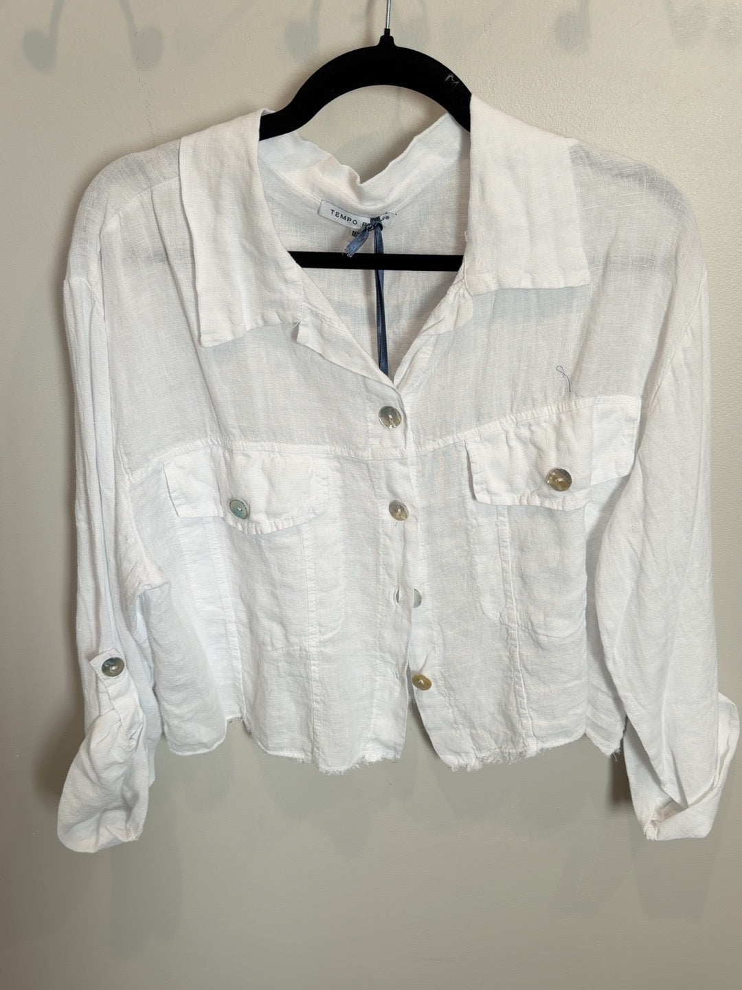Tempo Paris short cropped white jacket front view